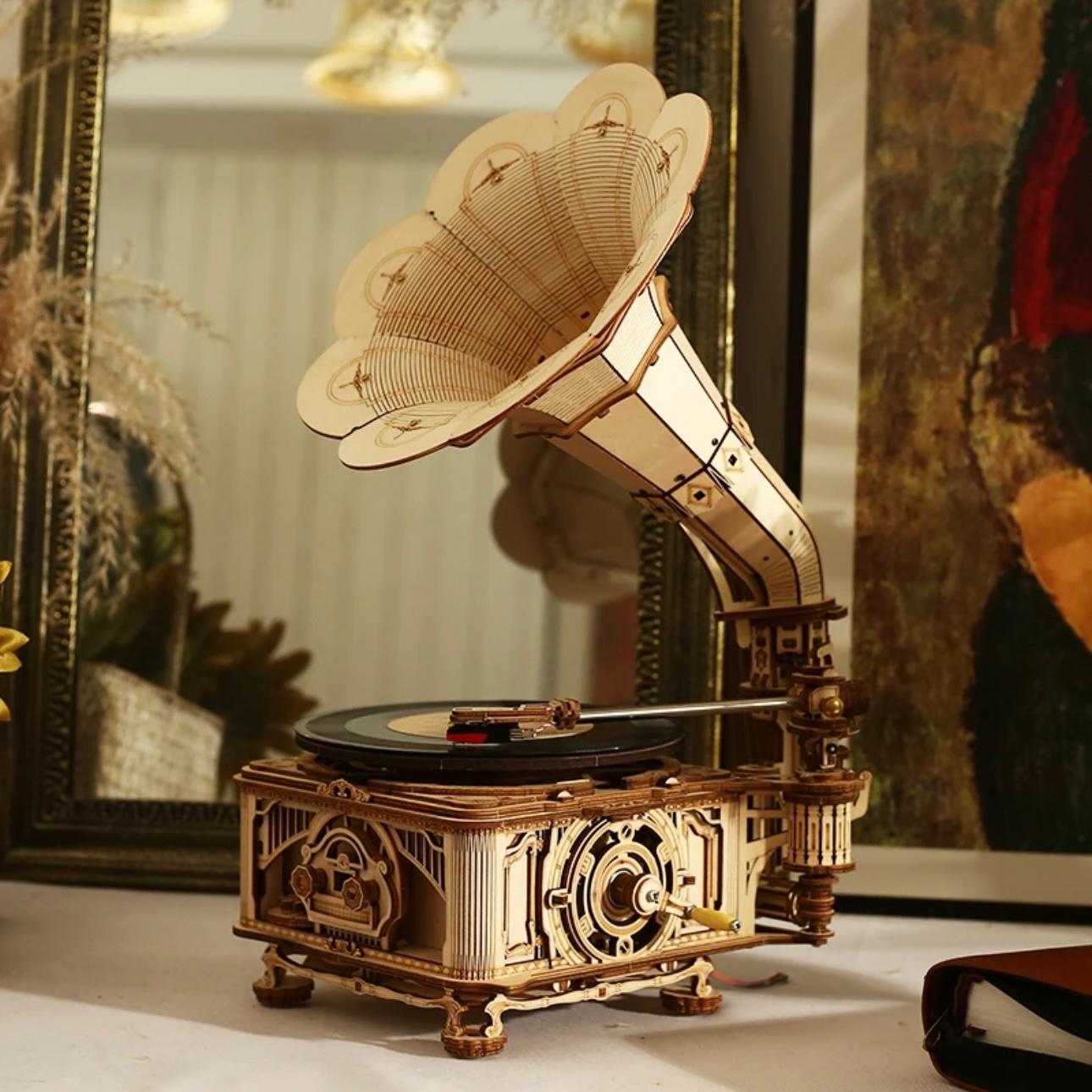 RetroCraft DIY Gramophone: Wooden Puzzle Model Kit with Hand Crank & Electric Versions